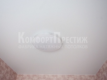 сатиновые натяжные потолки для спальни 15
